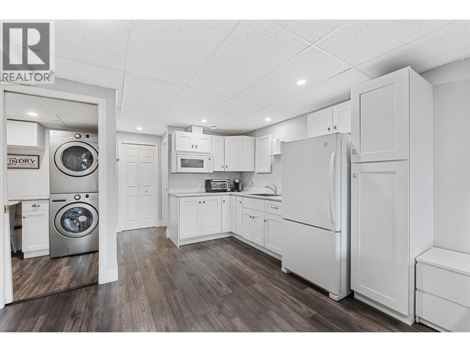327 2440 Old Okanagan Highway, West Kelowna