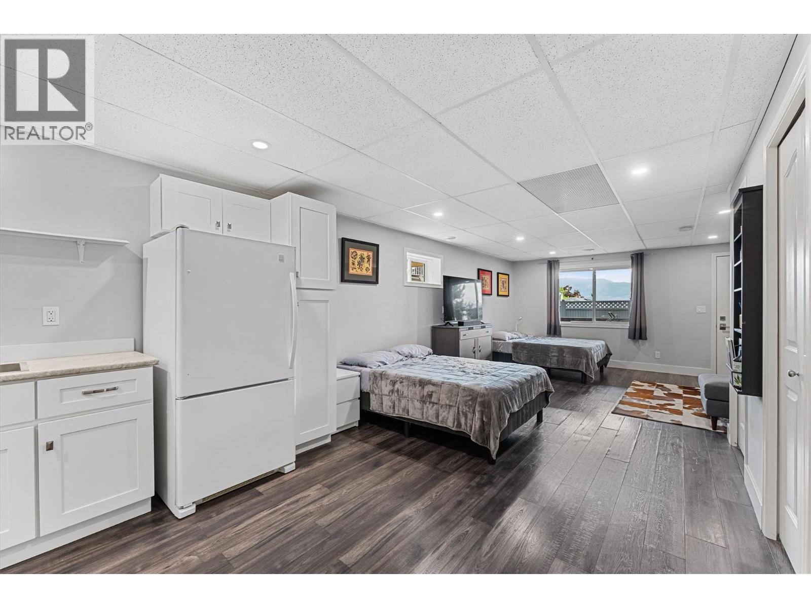 327 2440 Old Okanagan Highway, West Kelowna