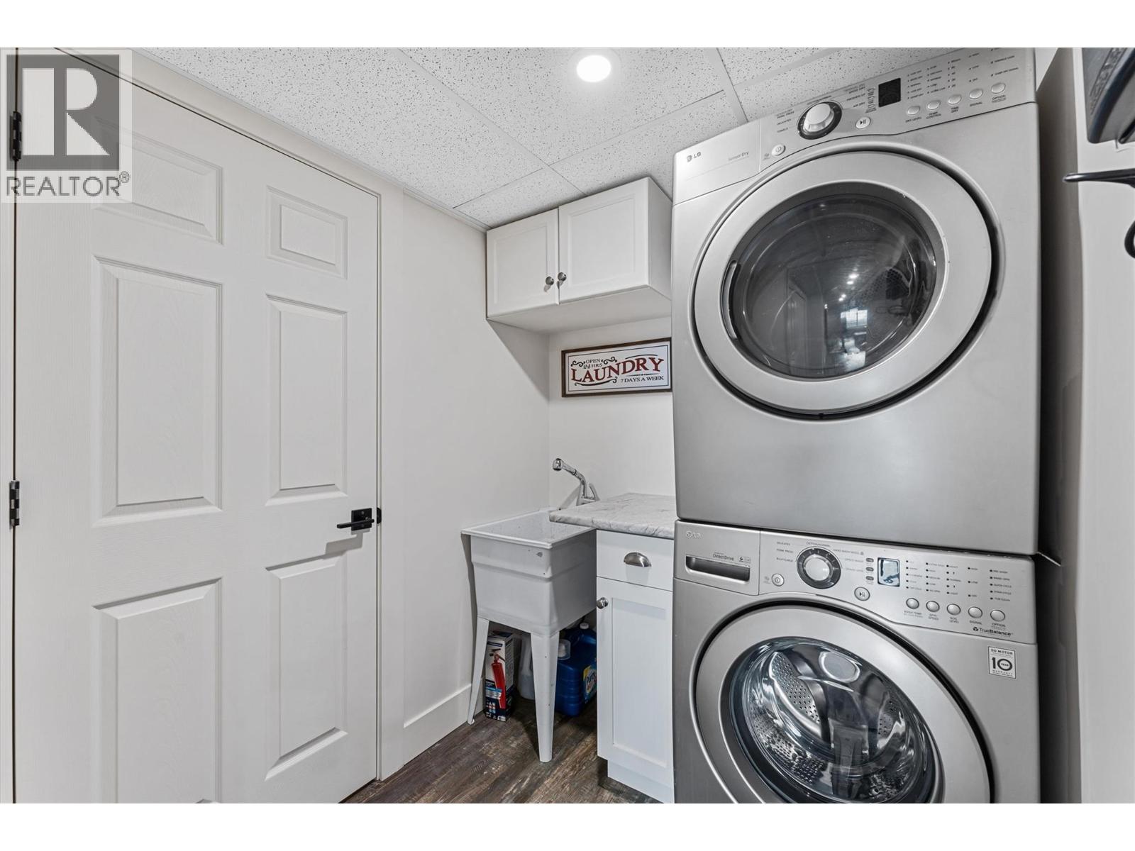 327 2440 Old Okanagan Highway, West Kelowna
