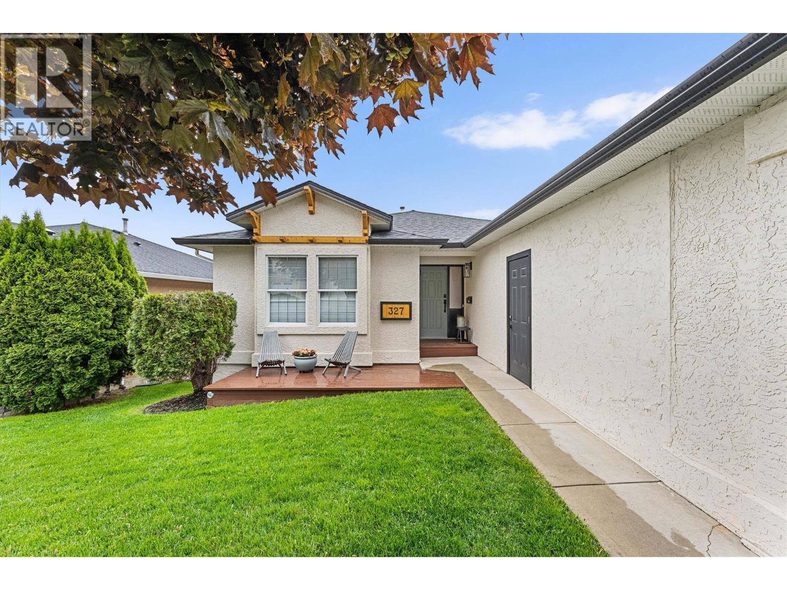 327 2440 Old Okanagan Highway, West Kelowna