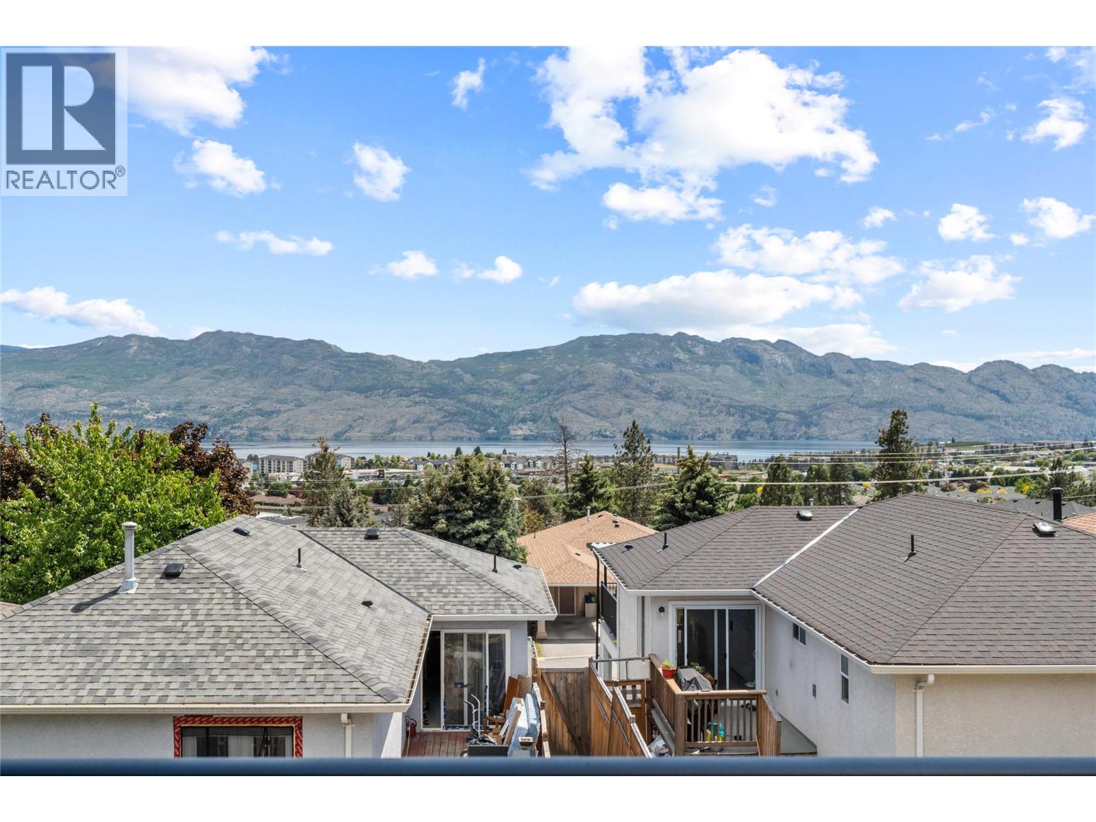 327 2440 Old Okanagan Highway, West Kelowna