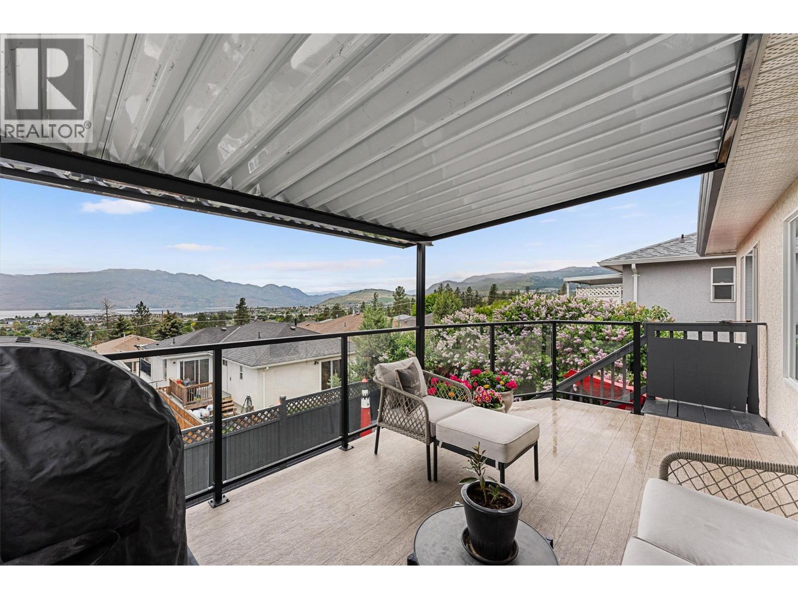 327 2440 Old Okanagan Highway, West Kelowna