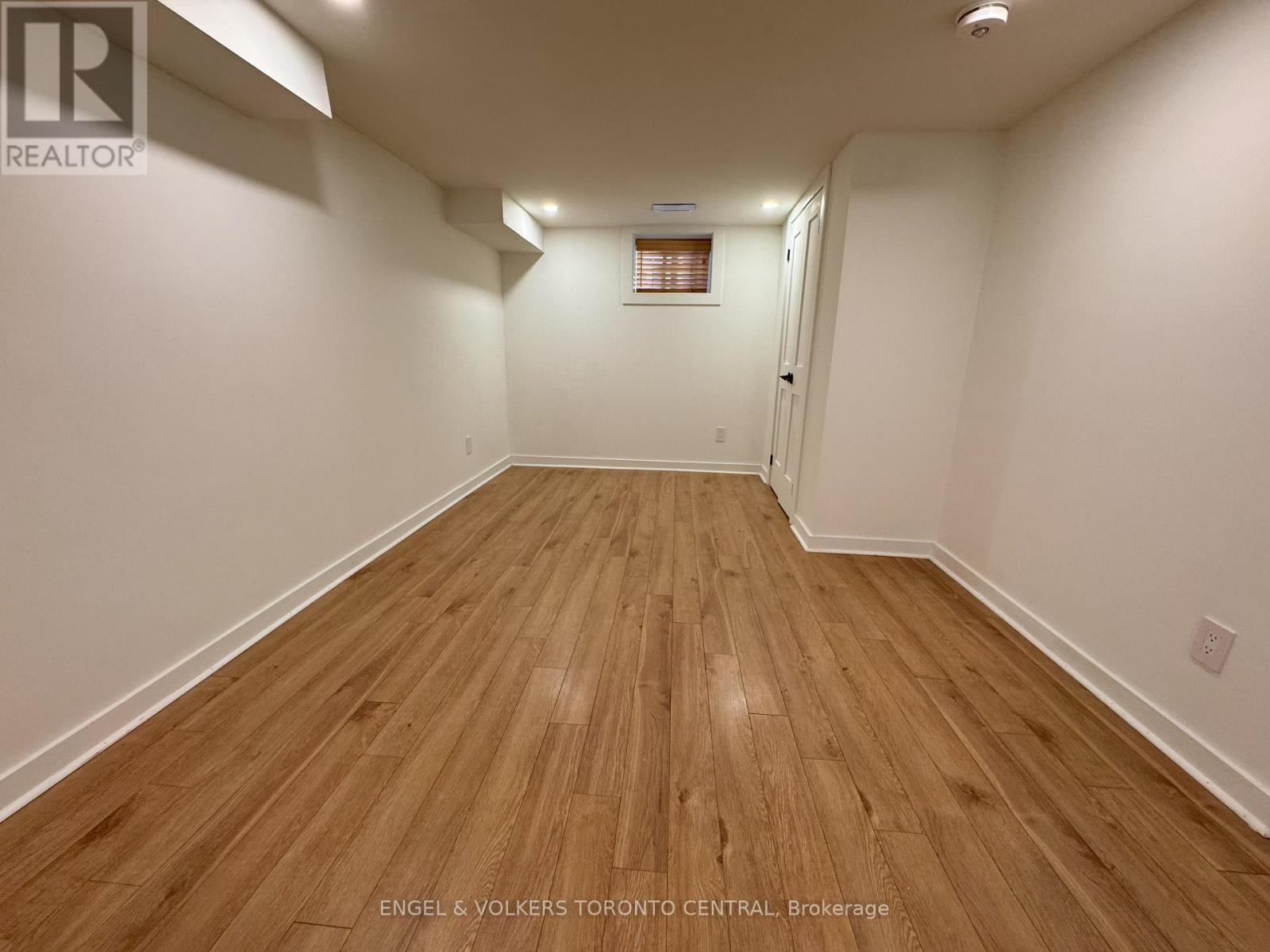Photo 6 of Basement 6 Westview Boulevard, Toronto ON