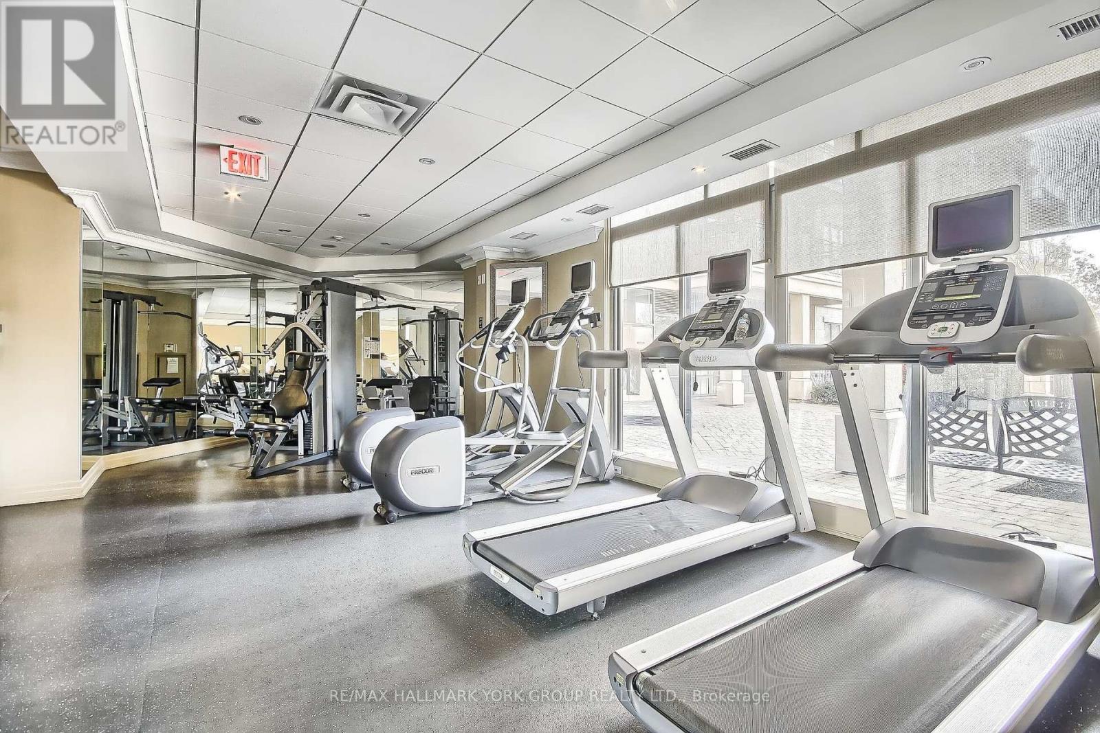 Photo 16 of 434 180 John West Way, Aurora ON