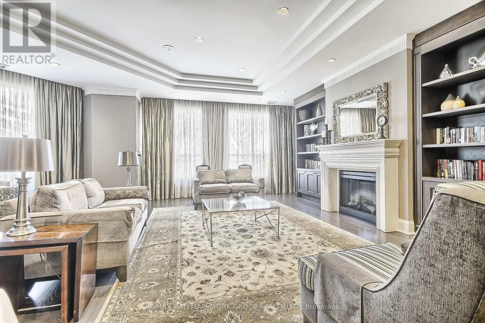 Photo 13 of 434 180 John West Way, Aurora ON