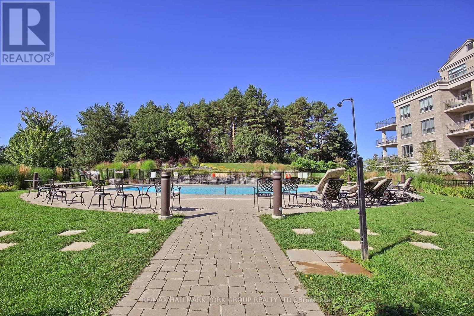 Photo 21 of 434 180 John West Way, Aurora ON