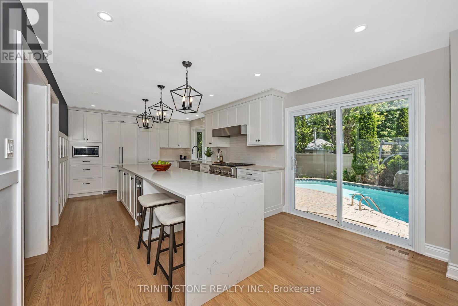 Photo 12 of 32 Kyle Avenue, Ottawa ON