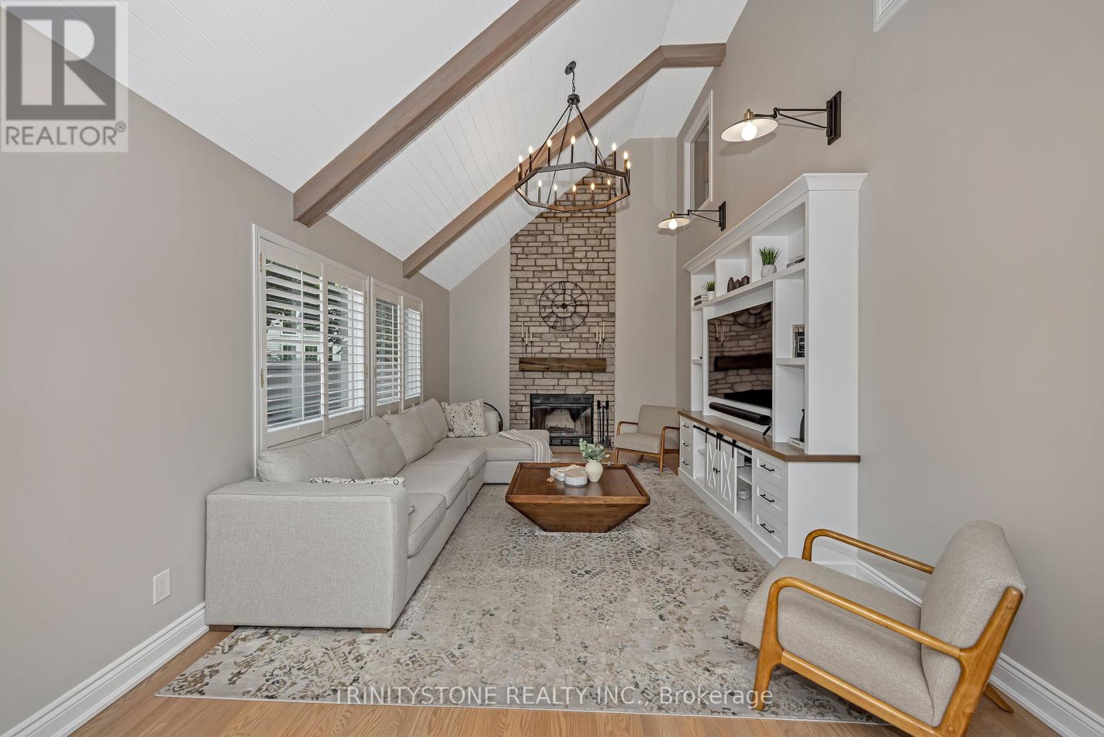 Photo 16 of 32 Kyle Avenue, Ottawa ON