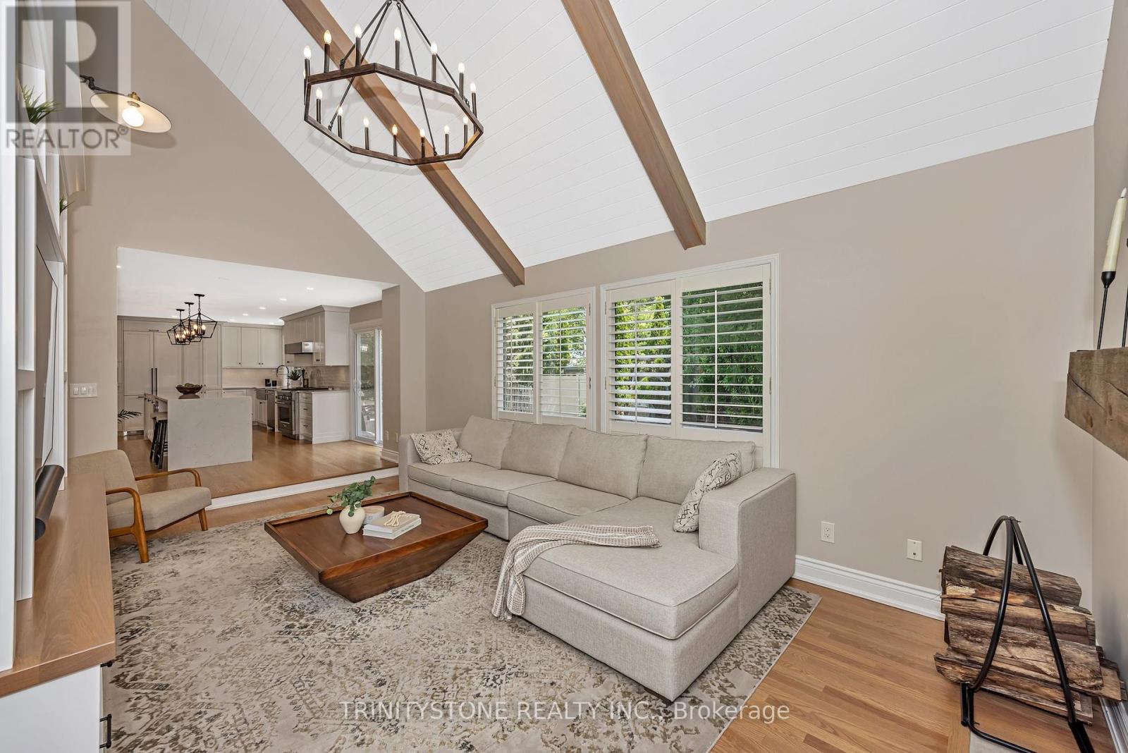 Photo 18 of 32 Kyle Avenue, Ottawa ON