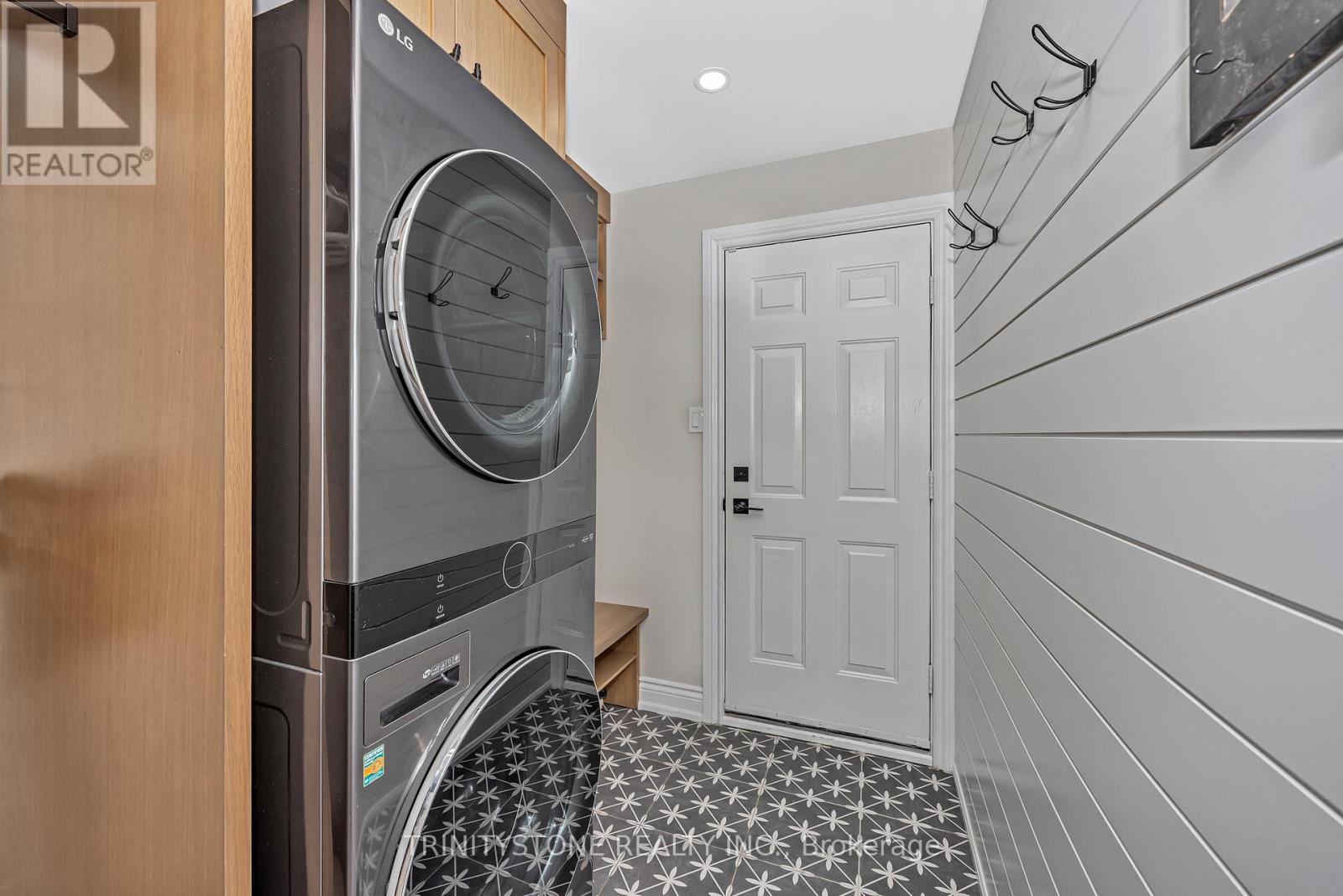 Photo 20 of 32 Kyle Avenue, Ottawa ON