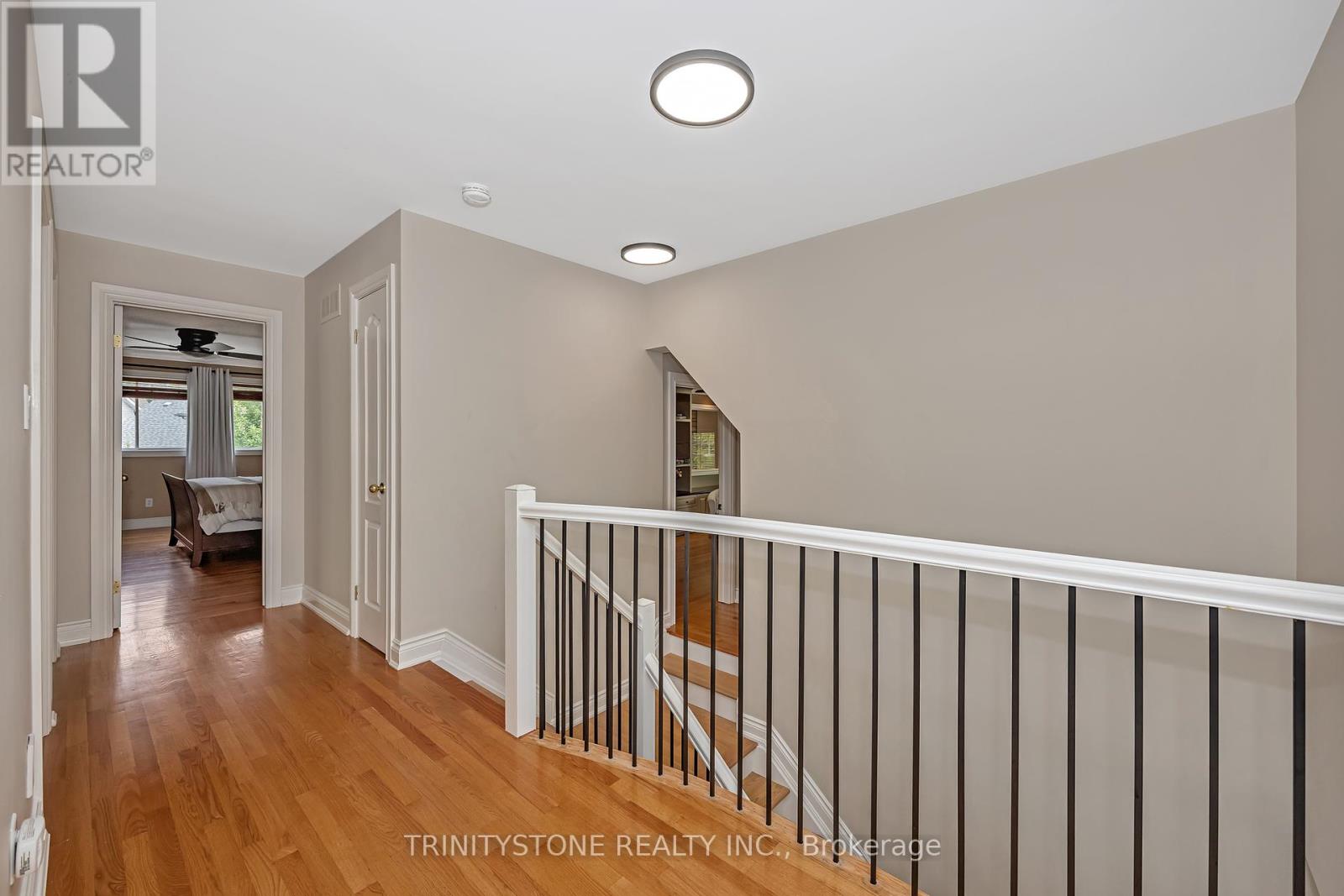 Photo 25 of 32 Kyle Avenue, Ottawa ON