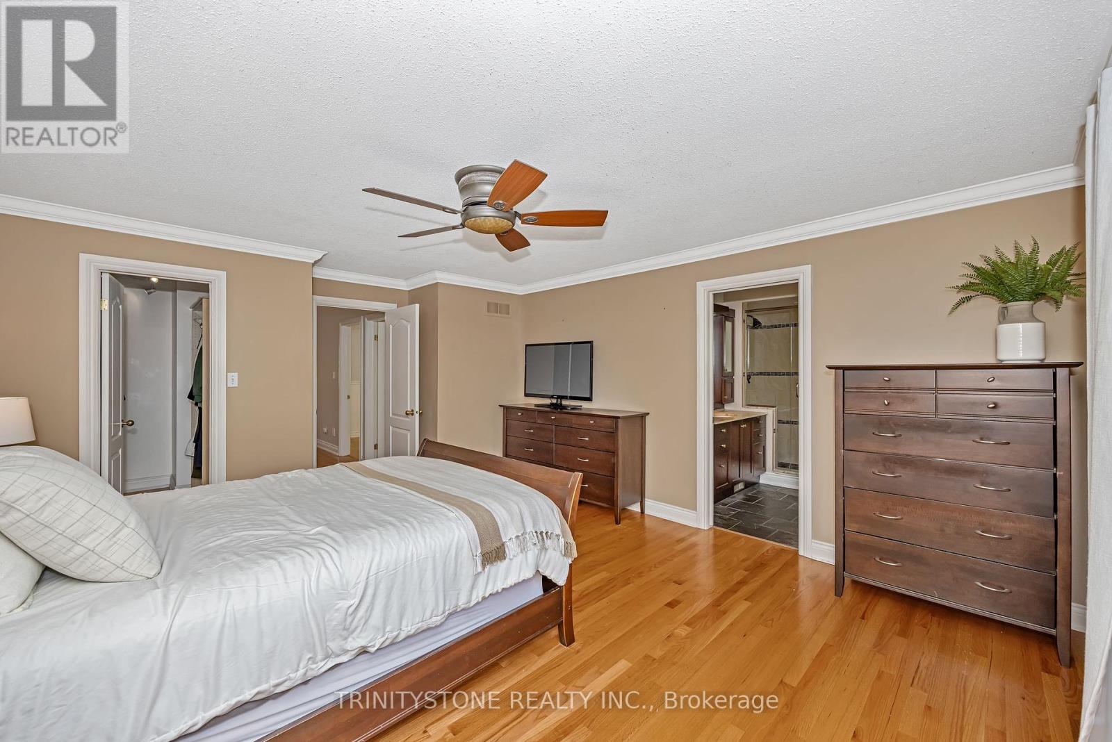 Photo 29 of 32 Kyle Avenue, Ottawa ON
