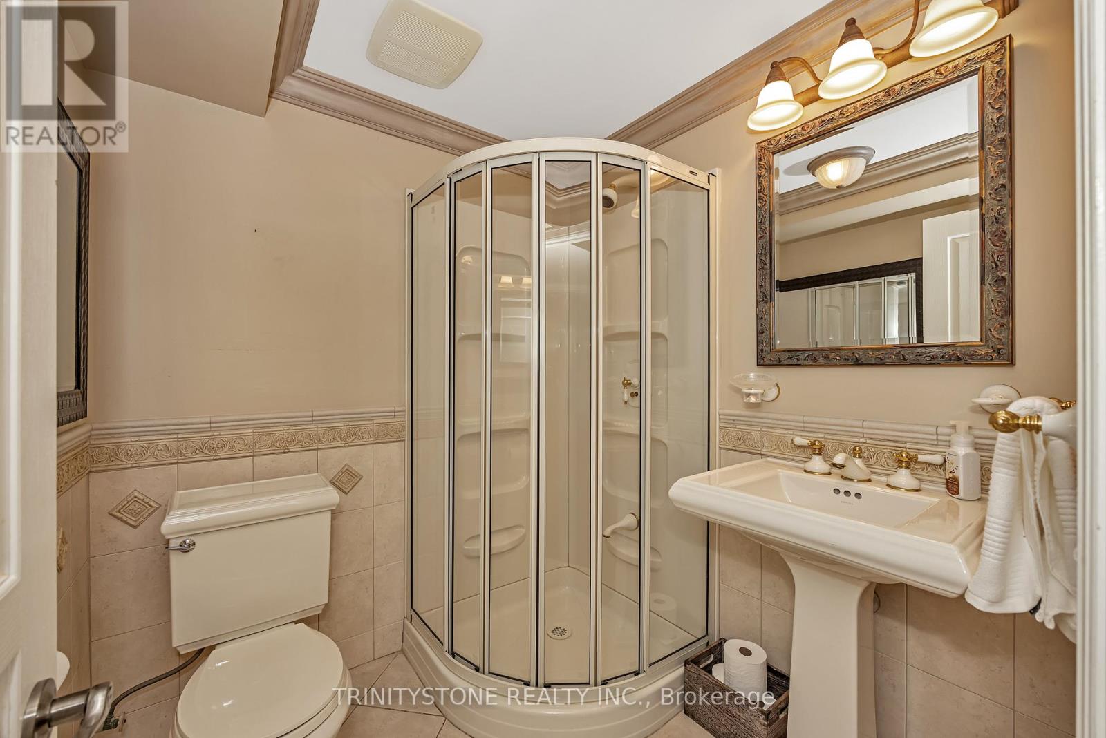 Photo 41 of 32 Kyle Avenue, Ottawa ON
