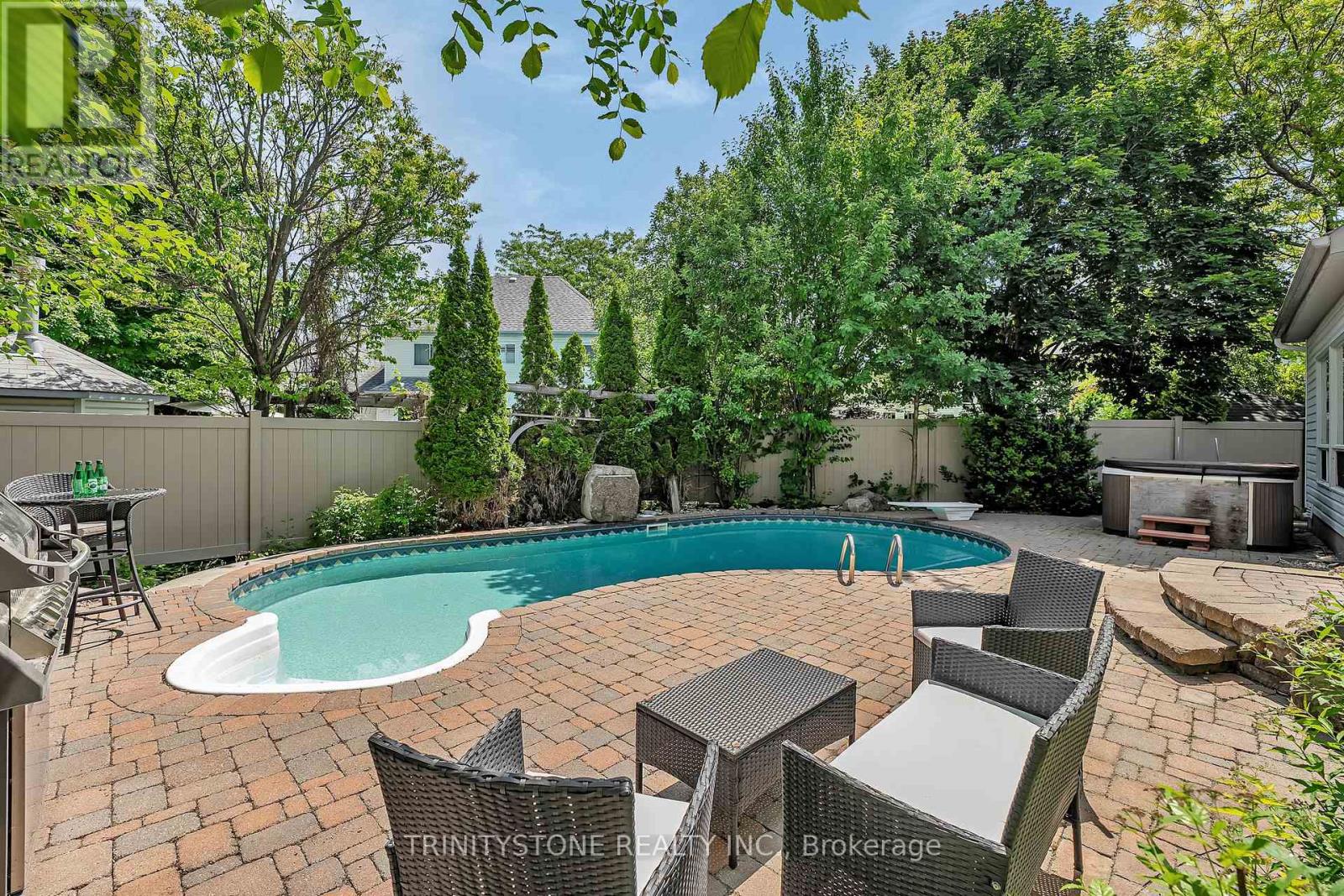 Photo 47 of 32 Kyle Avenue, Ottawa ON