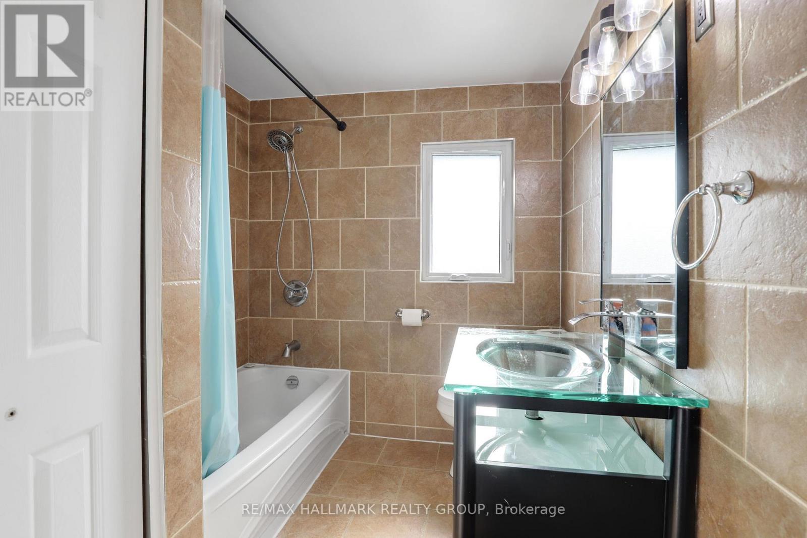 Photo 16 of 1108 Merivale Road, Ottawa ON