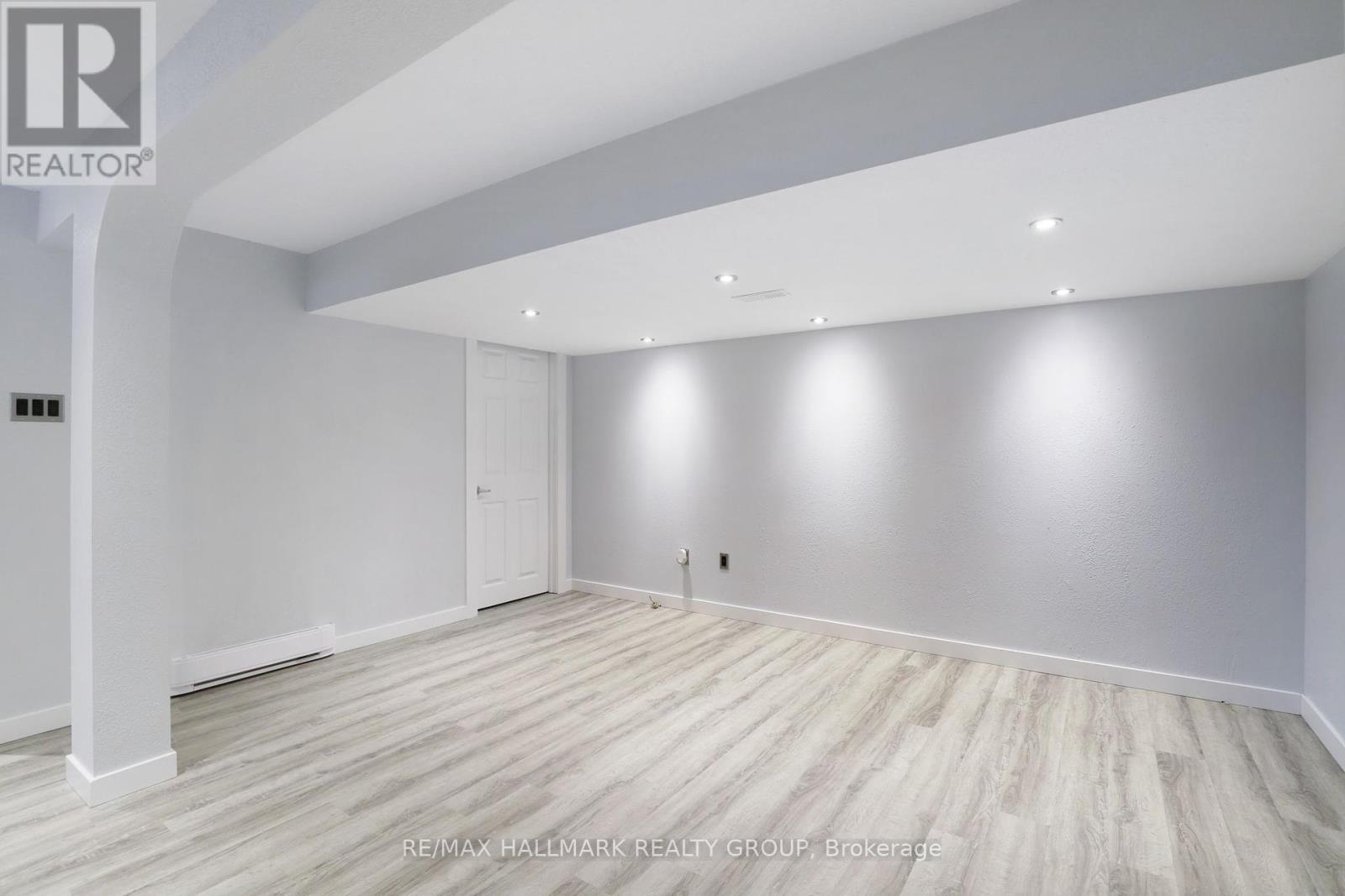 Photo 18 of 1108 Merivale Road, Ottawa ON