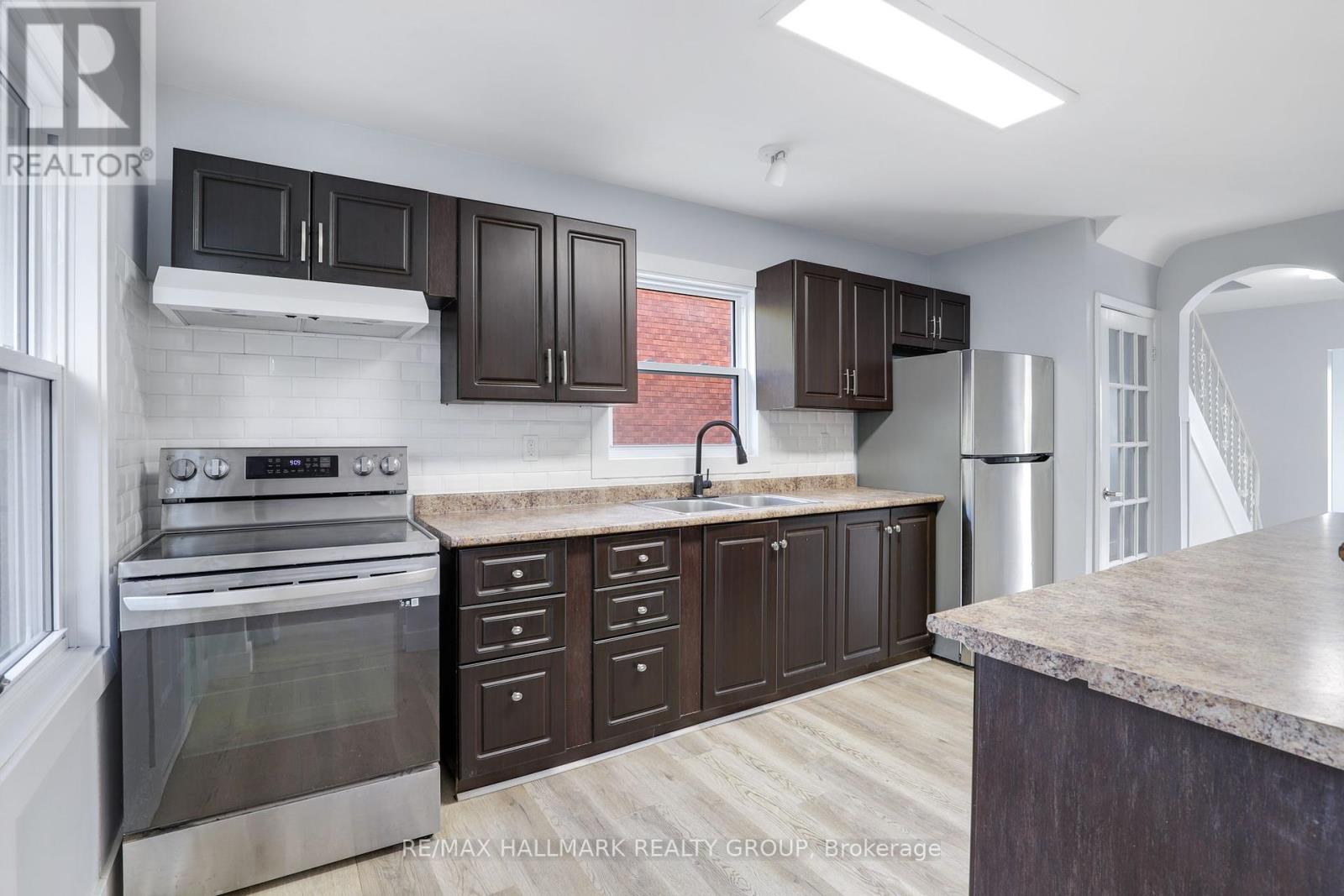Photo 8 of 1108 Merivale Road, Ottawa ON