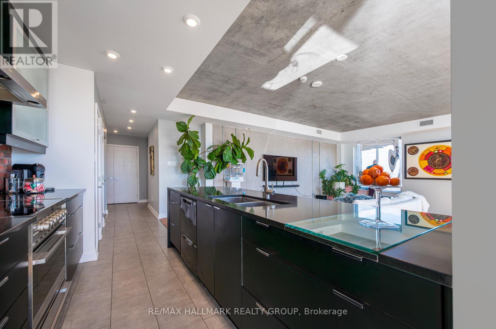 Photo 10 of 2701 195 Besserer Street, Ottawa ON