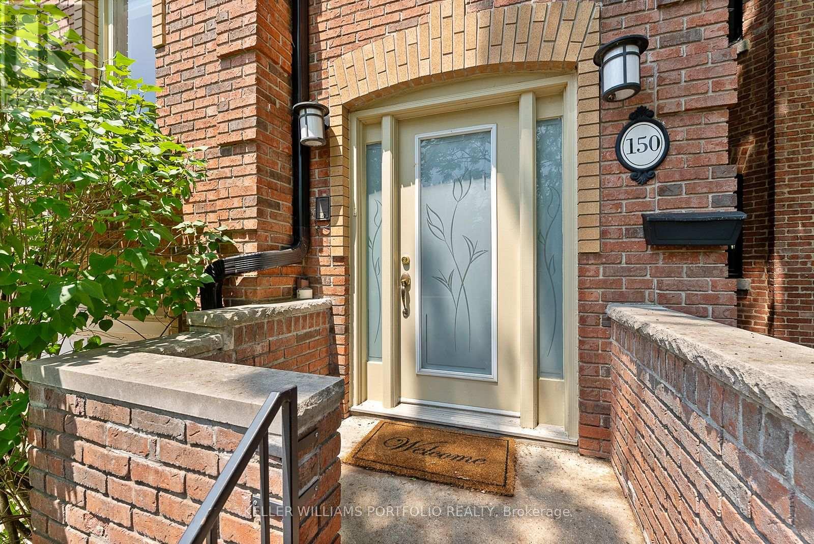 Photo 3 of 150 Rose Park Drive, Toronto ON
