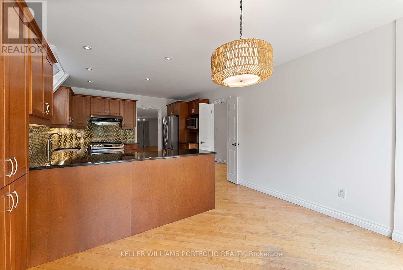 Photo 18 of 150 Rose Park Drive, Toronto ON
