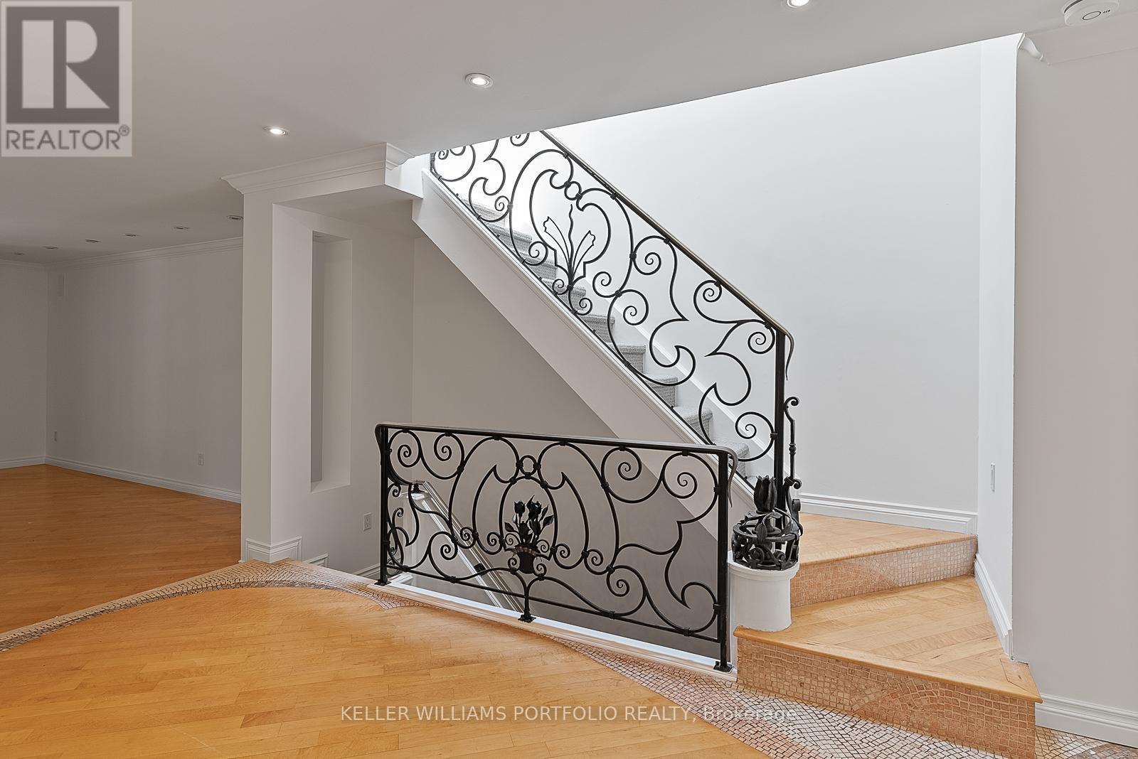 Photo 8 of 150 Rose Park Drive, Toronto ON