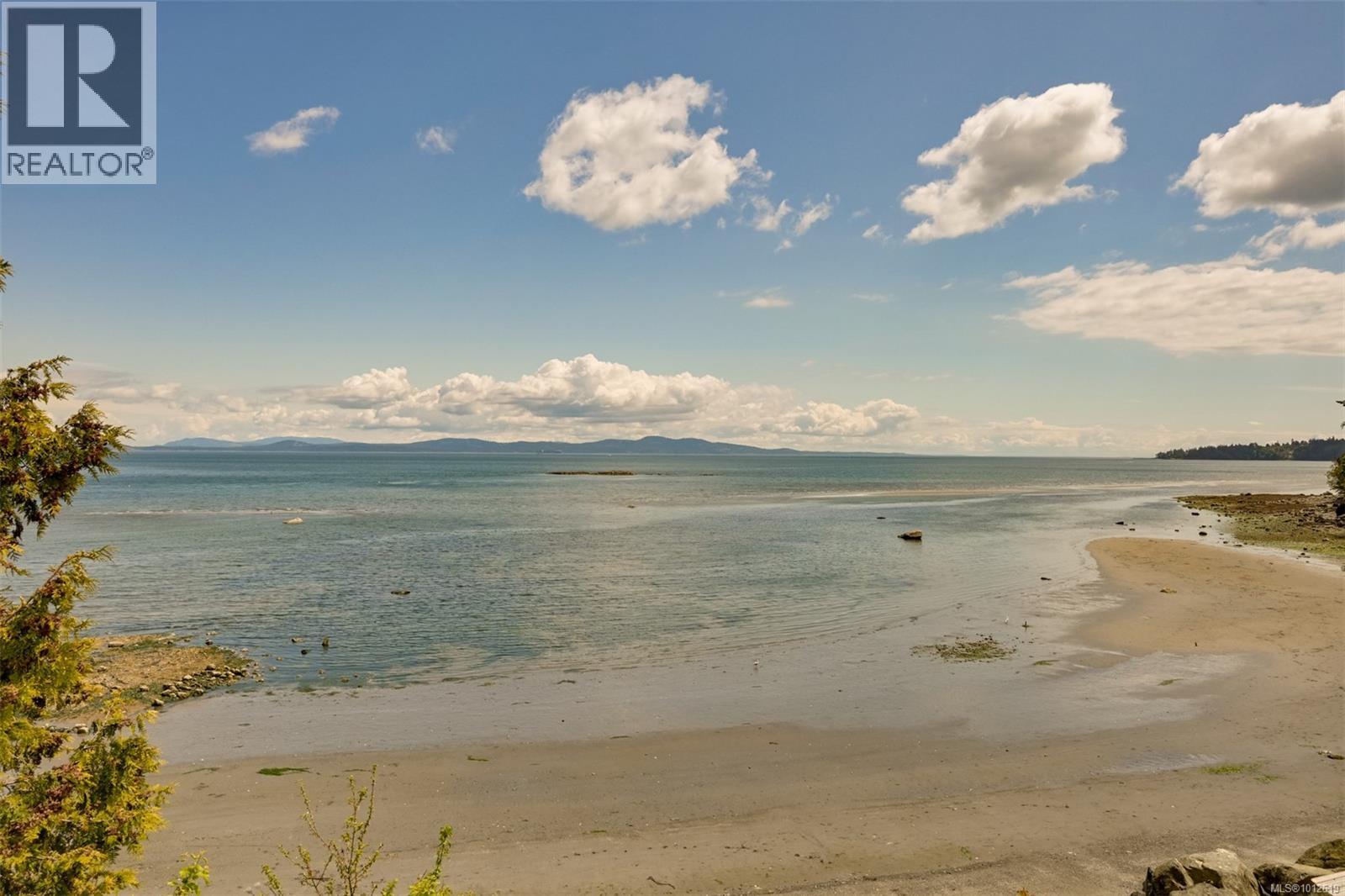 4955 Cordova Bay Rd, Saanich