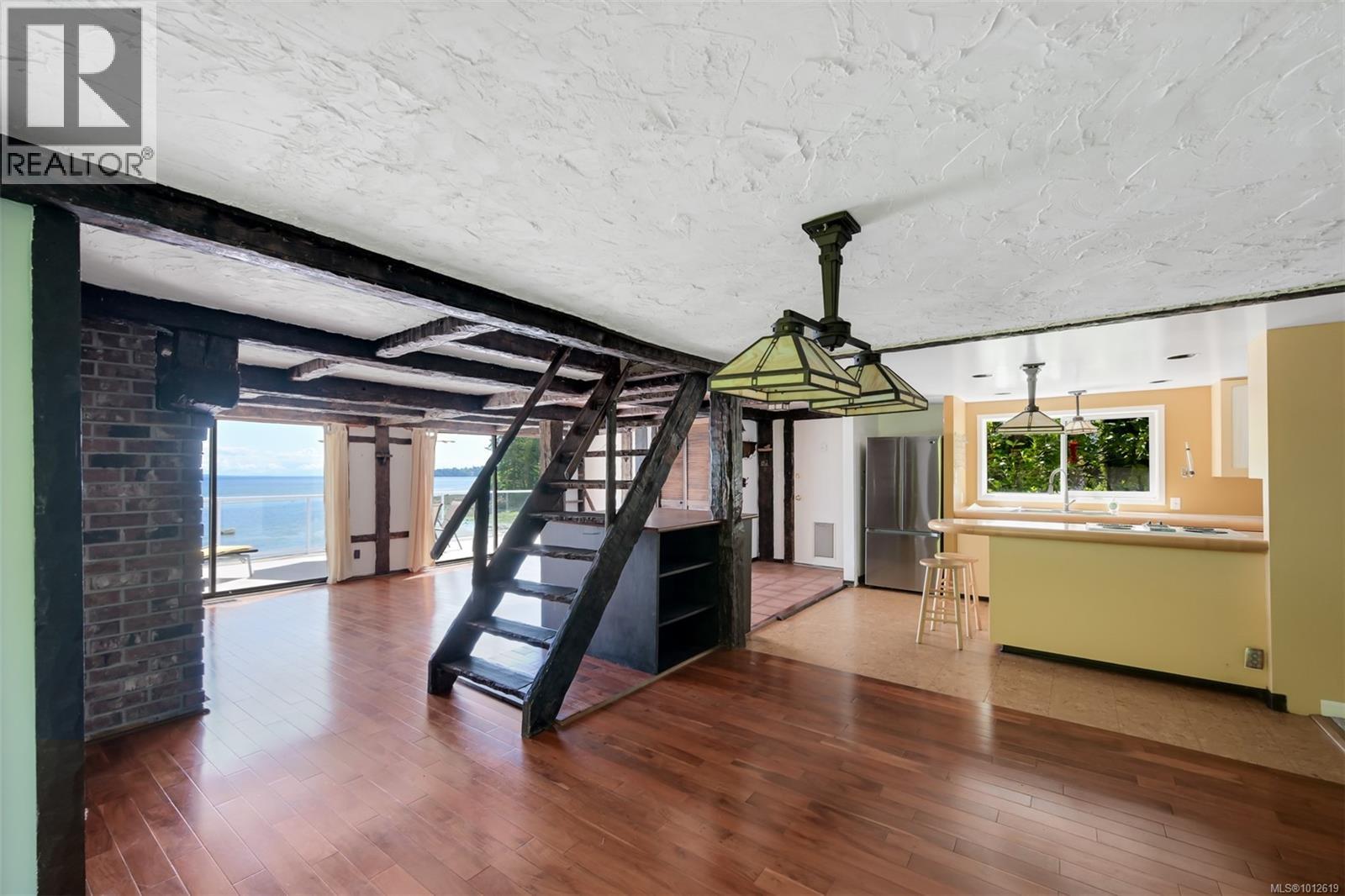 4955 Cordova Bay Rd, Saanich