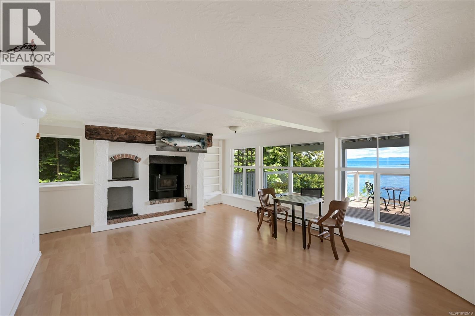 4955 Cordova Bay Rd, Saanich