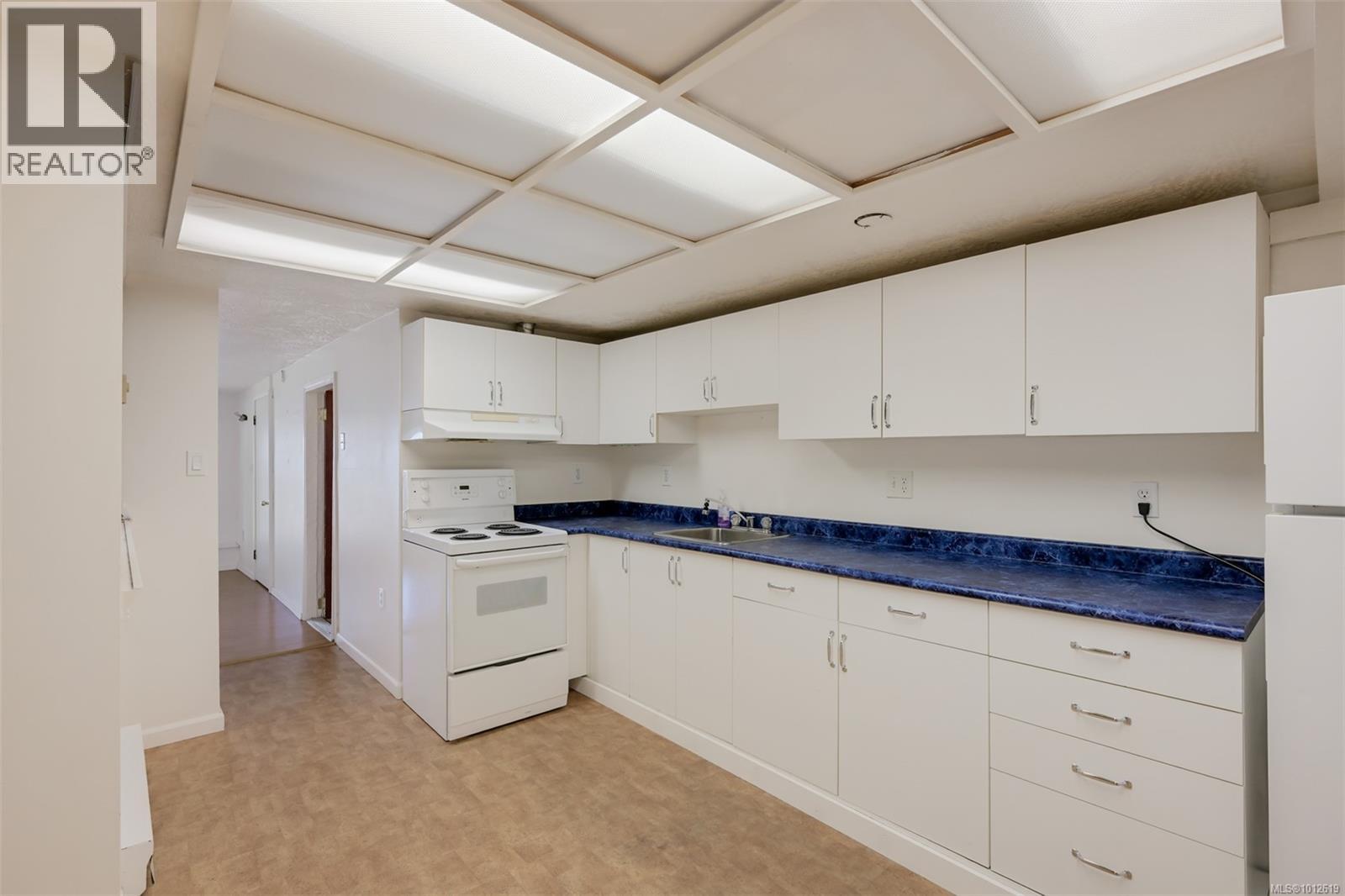 4955 Cordova Bay Rd, Saanich