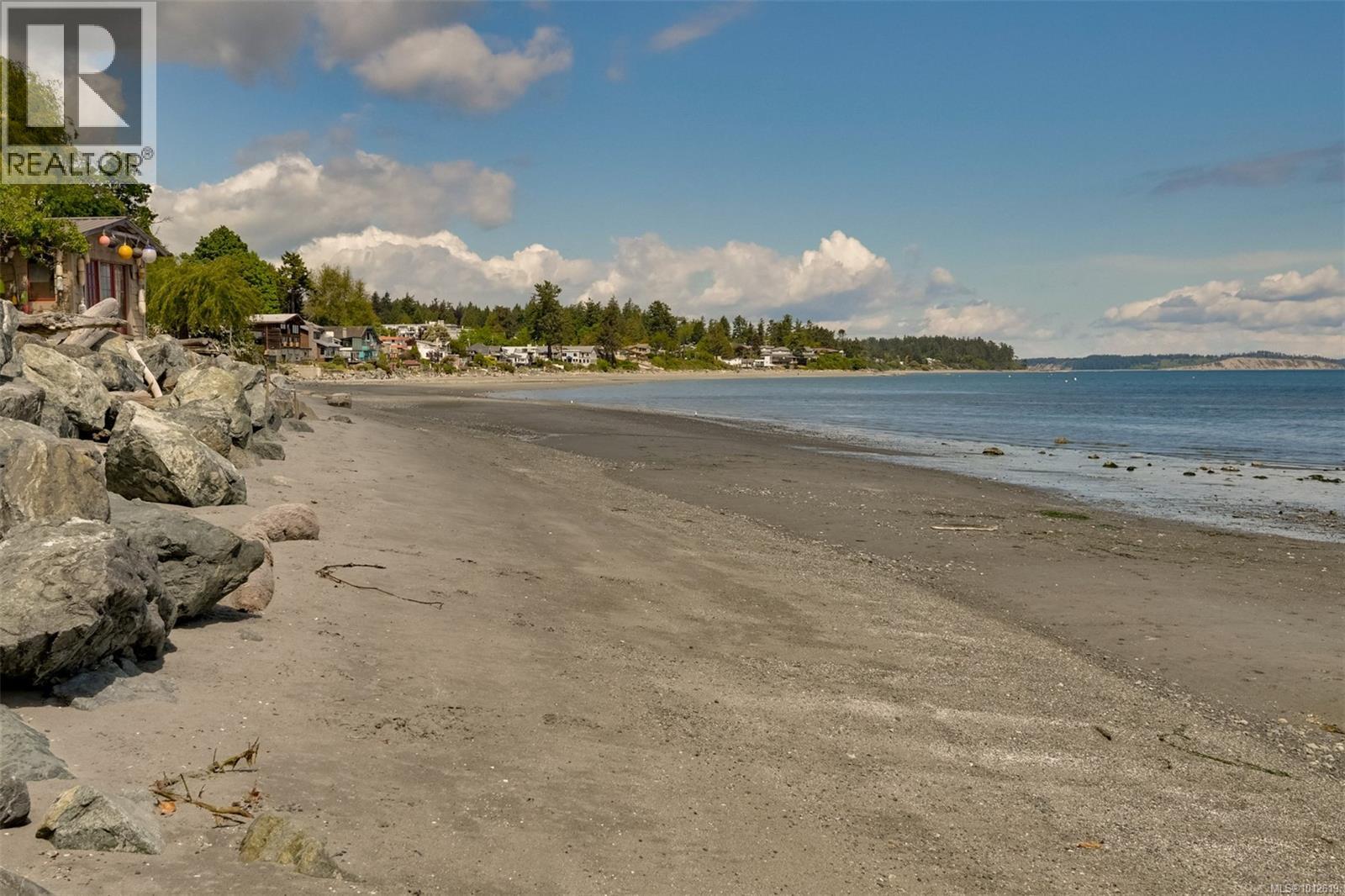 4955 Cordova Bay Rd, Saanich