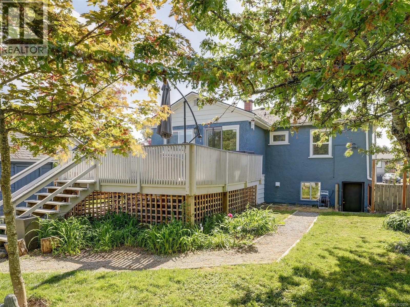 Photo 24 of 2962 Millgrove St, Saanich BC