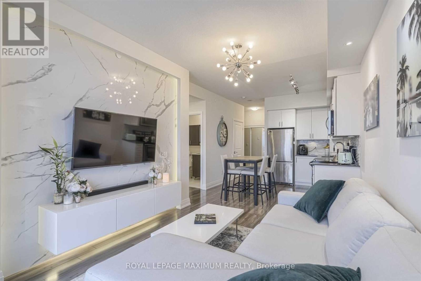 Photo 1 of 2507 3700 Highway 7 Road W, Vaughan ON