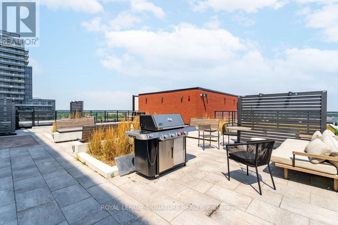 Photo 3 of 614 3200 William Coltson Avenue, Oakville ON