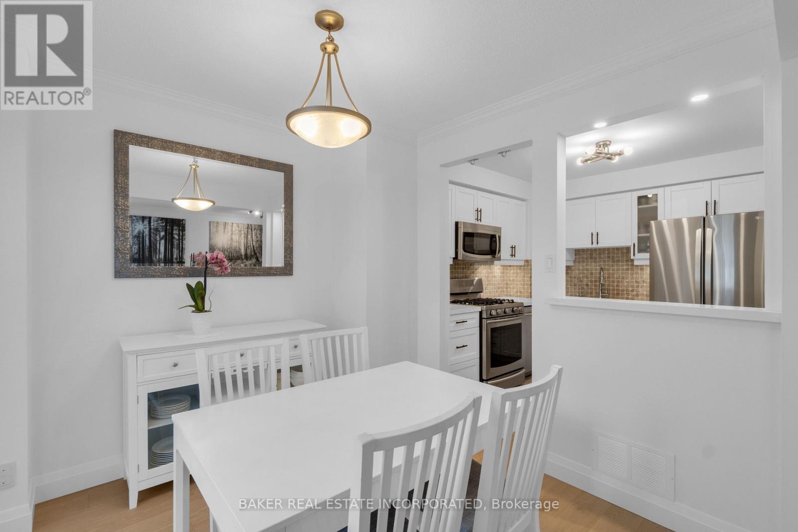 Photo 11 of 47 333 Meadows Boulevard, Mississauga ON