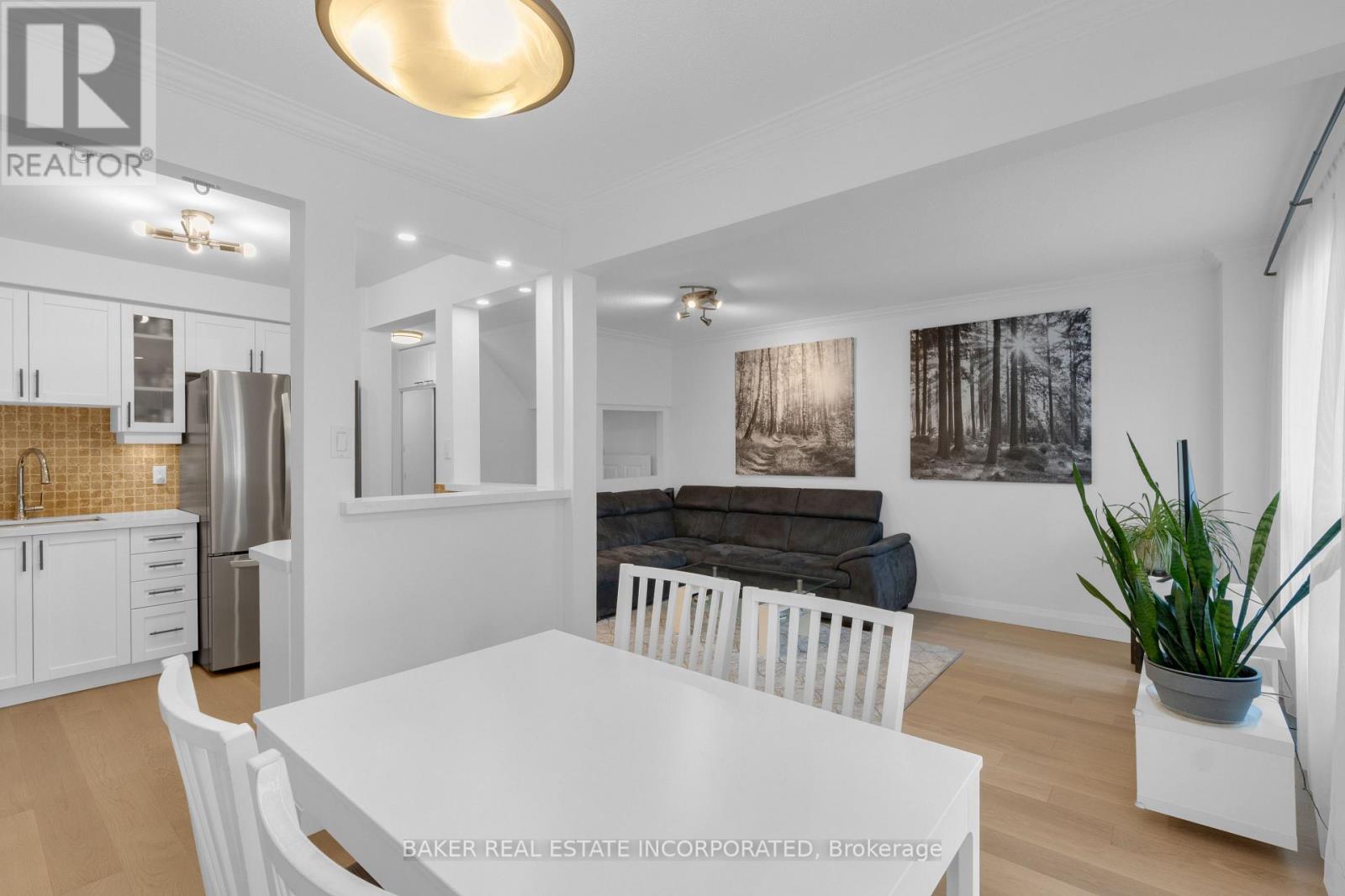 Photo 12 of 47 333 Meadows Boulevard, Mississauga ON