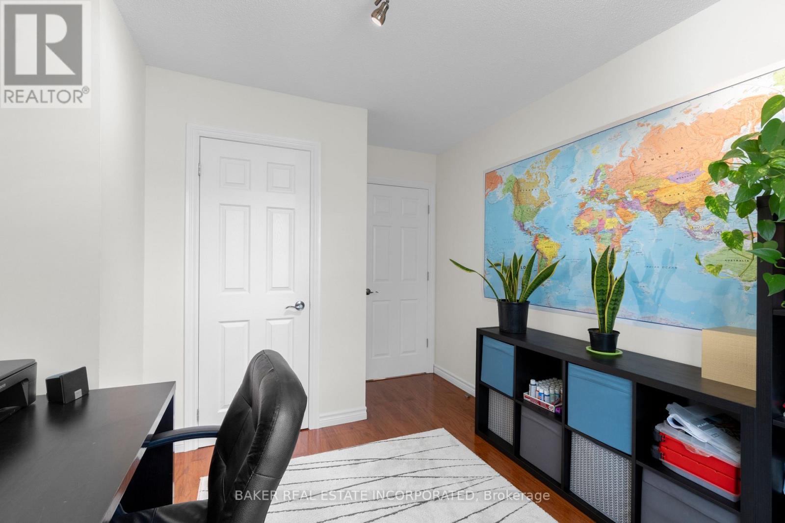 Photo 23 of 47 333 Meadows Boulevard, Mississauga ON