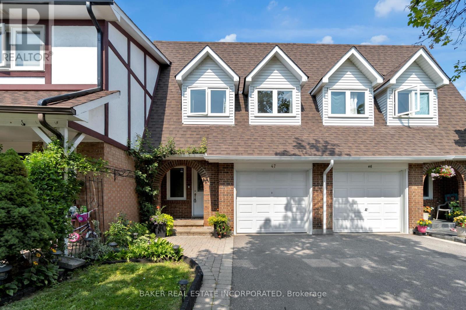 Photo 3 of 47 333 Meadows Boulevard, Mississauga ON