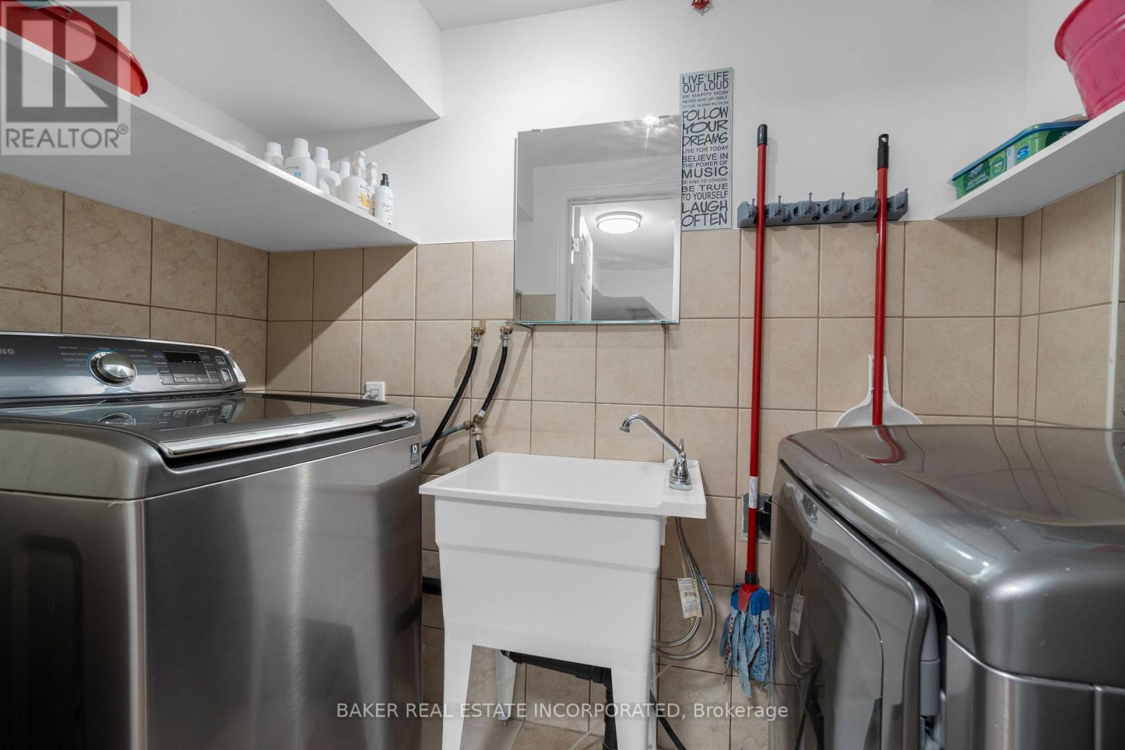 Photo 33 of 47 333 Meadows Boulevard, Mississauga ON