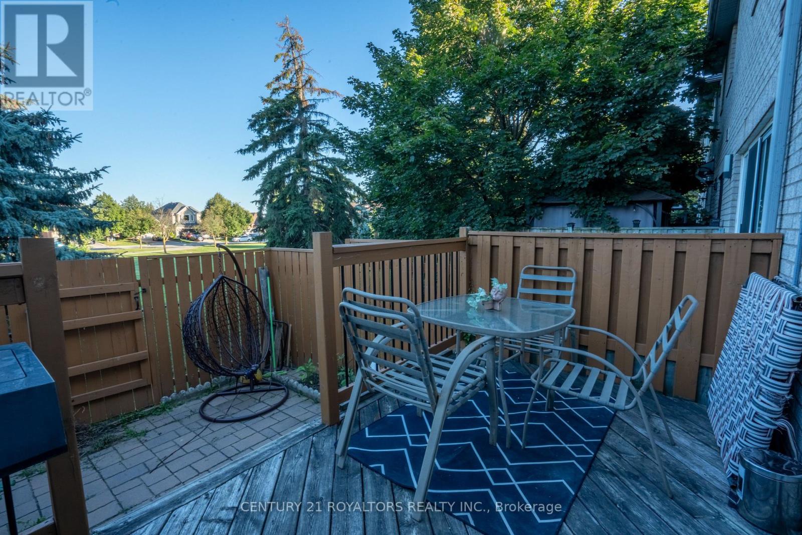 Photo 38 of 28 Spadina Road, Brampton ON