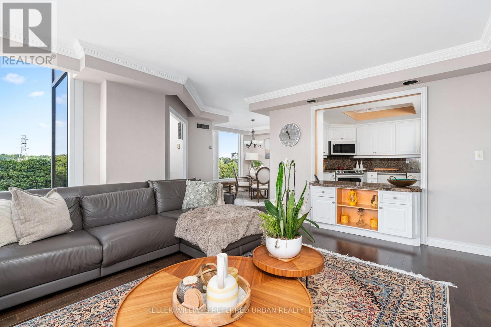 Photo 12 of 409 1 Palace Pier Court, Toronto ON