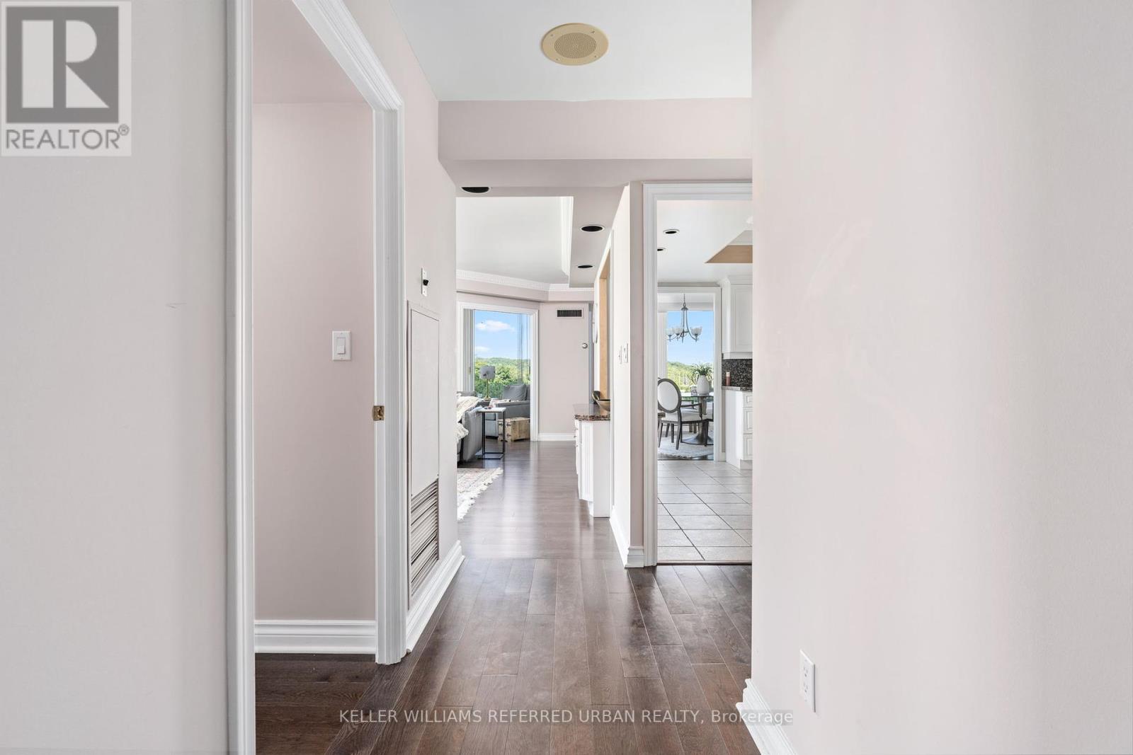 Photo 18 of 409 1 Palace Pier Court, Toronto ON