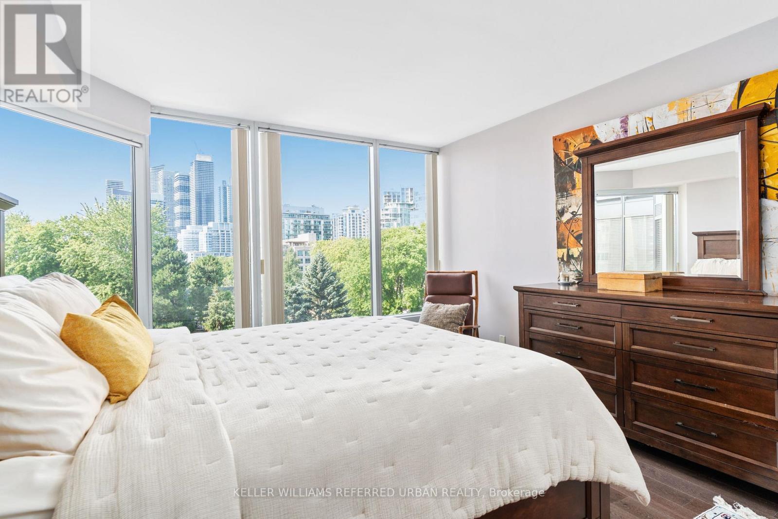 Photo 21 of 409 1 Palace Pier Court, Toronto ON