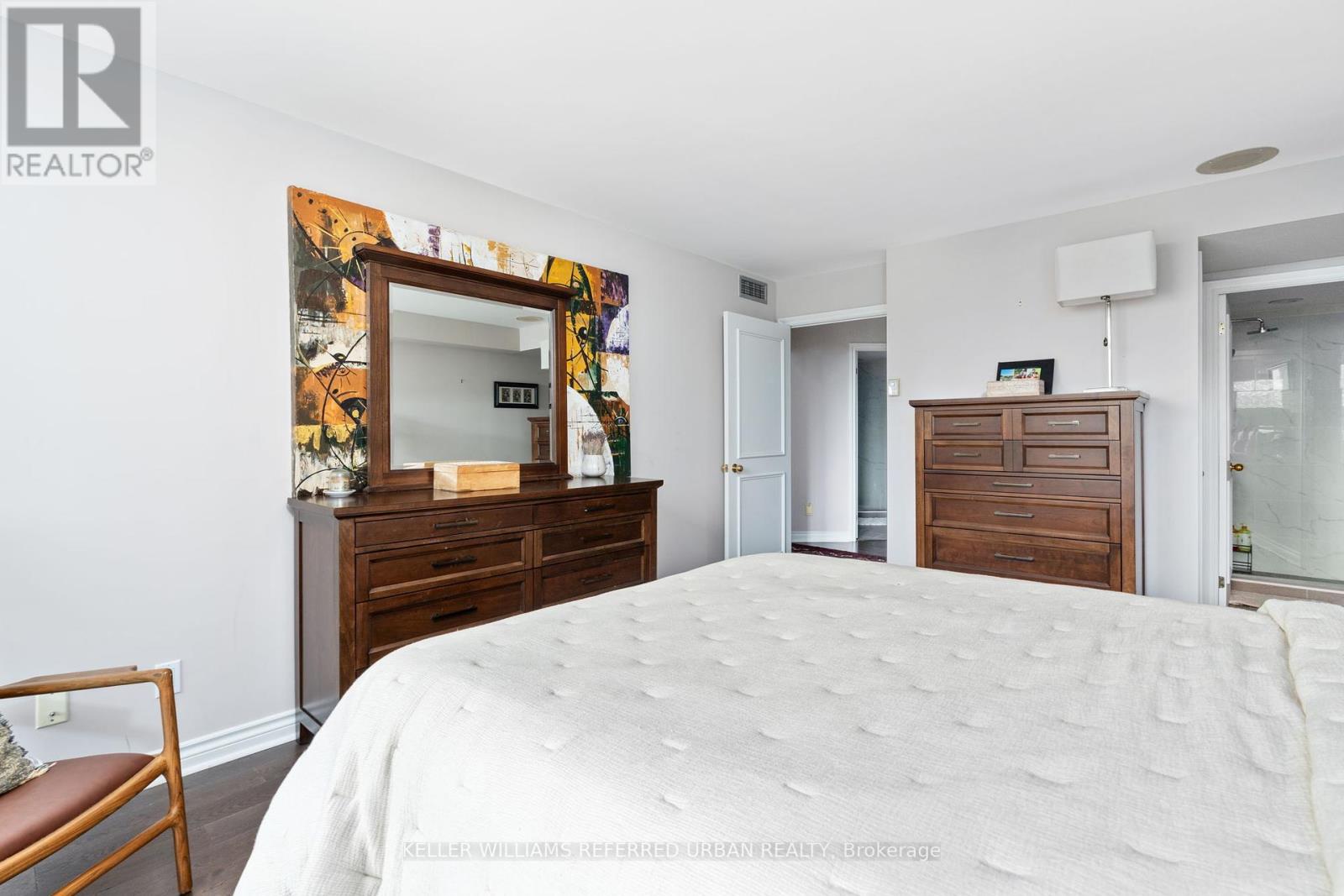 Photo 22 of 409 1 Palace Pier Court, Toronto ON