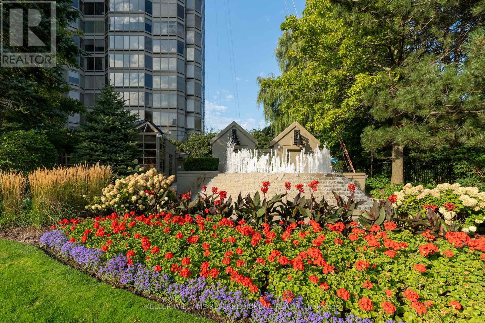 Photo 32 of 409 1 Palace Pier Court, Toronto ON