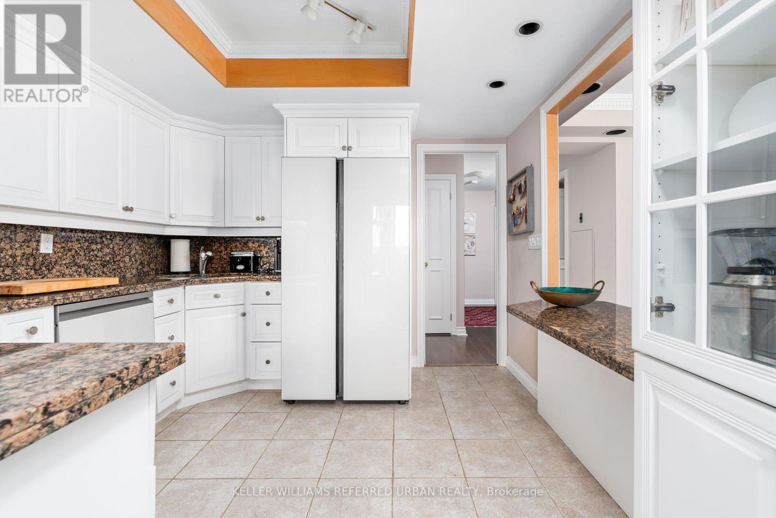 Photo 9 of 409 1 Palace Pier Court, Toronto ON