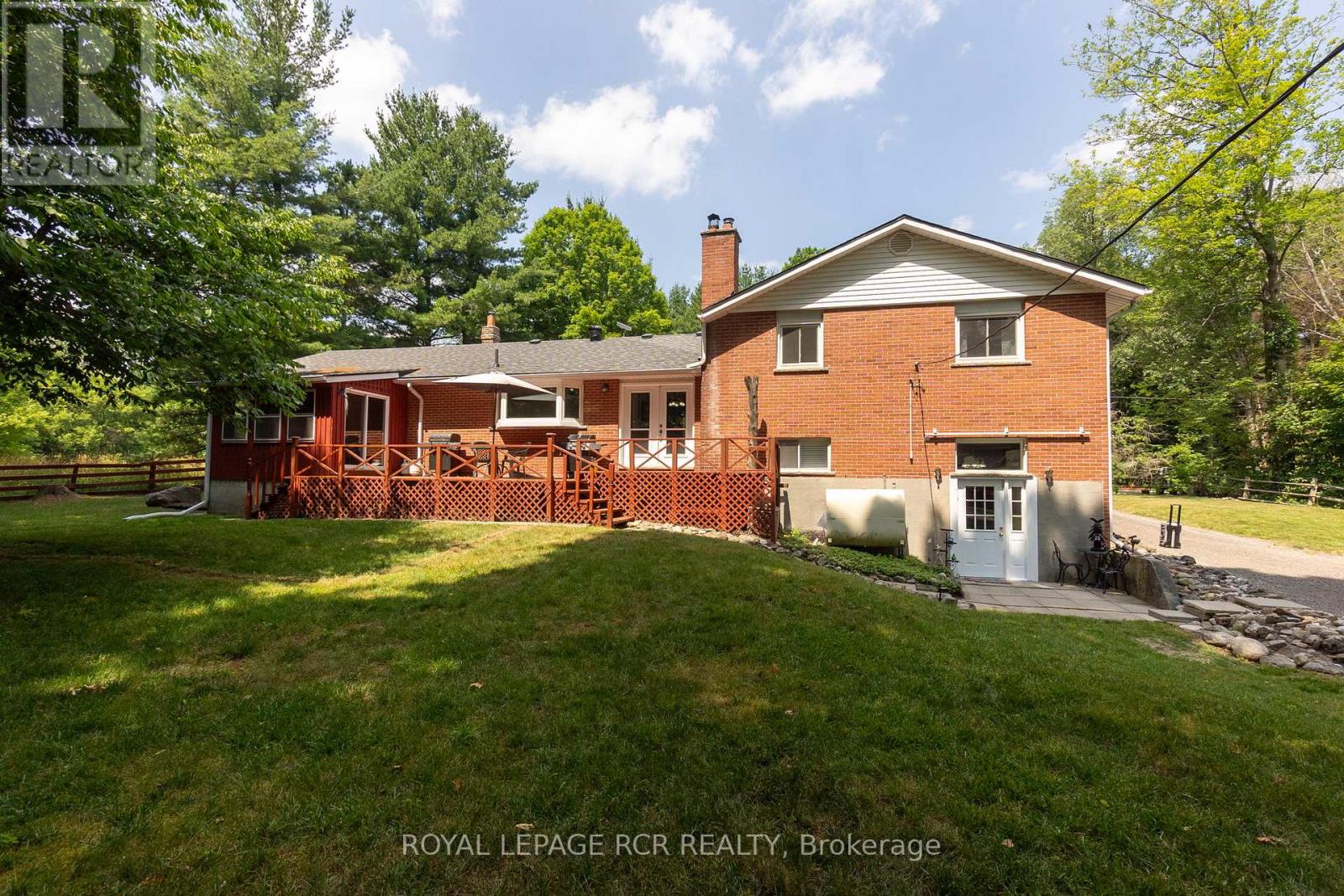 Photo 21 of 7561 Finnerty Side Road, Caledon ON