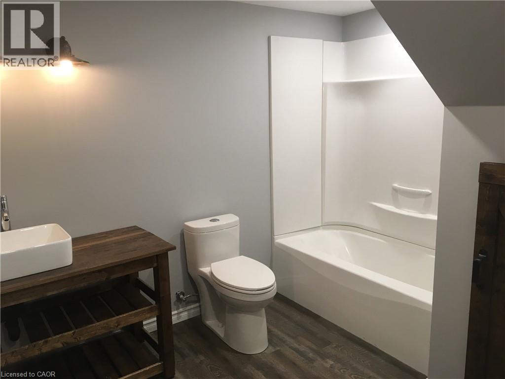 Photo 9 of 33 East 34th Street Unit 2 Lower, Hamilton ON