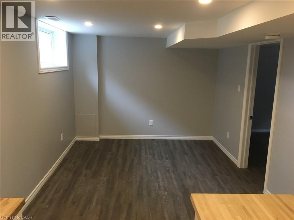 Photo 11 of 33 East 34th Street Unit 2 Lower, Hamilton ON