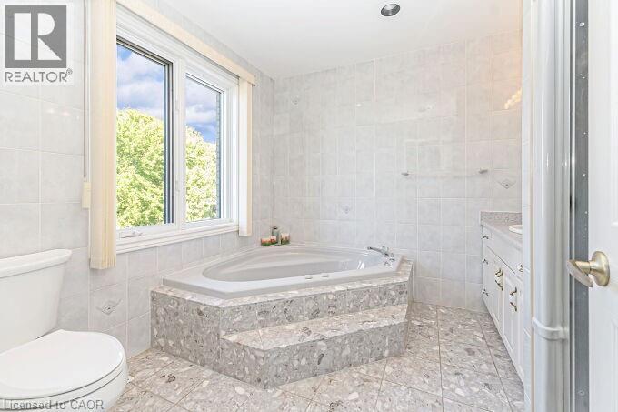 Photo 26 of 126 Montmorency Drive, Hamilton ON