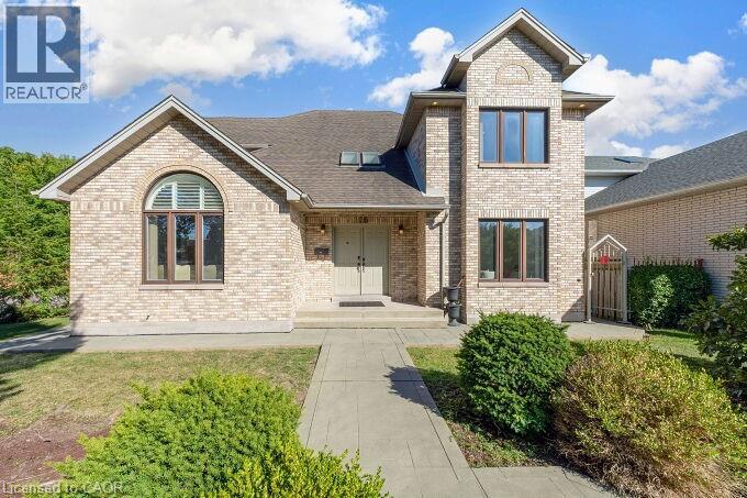 Photo 2 of 126 Montmorency Drive, Hamilton ON